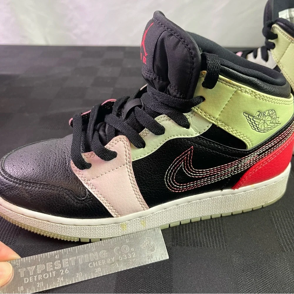 Nike Air Jordan 1 Mid Black Glow in the Dark Youth Size 5.5 - Picture 5 of 9